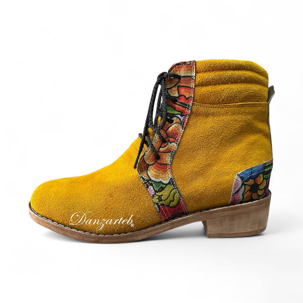 Botín Fandanguero Gamuza Mostaza con Oaxaca Amarillo